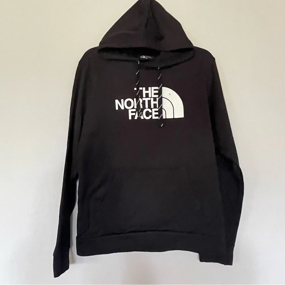 The North Face Men’s Medium Polyester Hoodie in Black